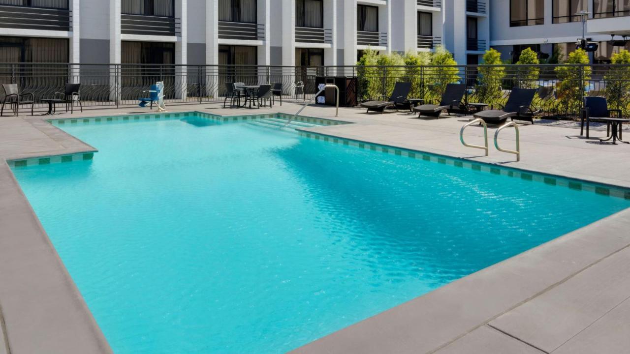 Holiday Inn San Jose-Silicon Valley By Ihg Exterior photo